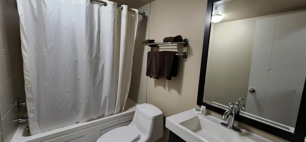 Royal Lodge Edmonton Dış mekan fotoğraf