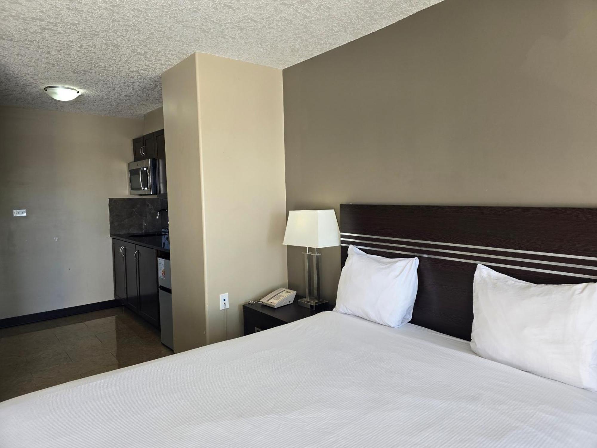 Royal Lodge Edmonton Dış mekan fotoğraf